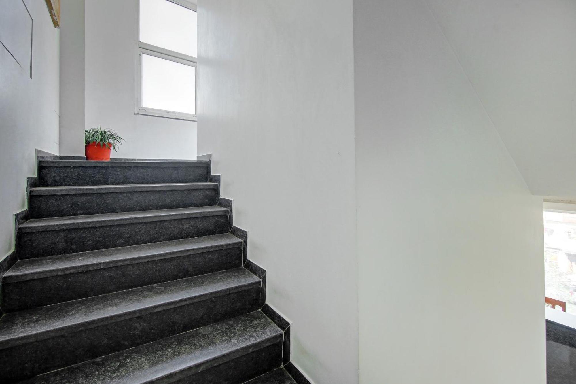 Super Townhouse Geetanjali Inn Gurgaon Luaran gambar